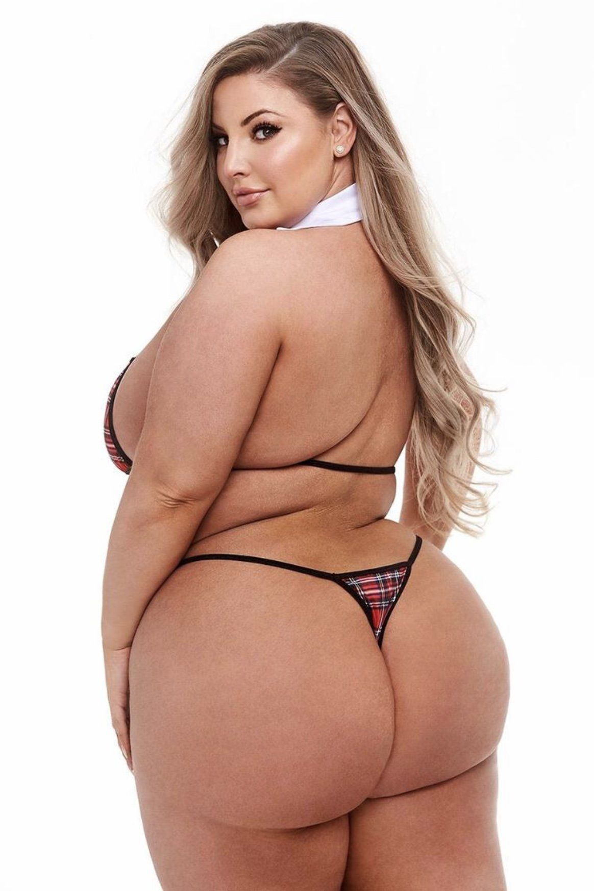 Curvy Lingerie Nude